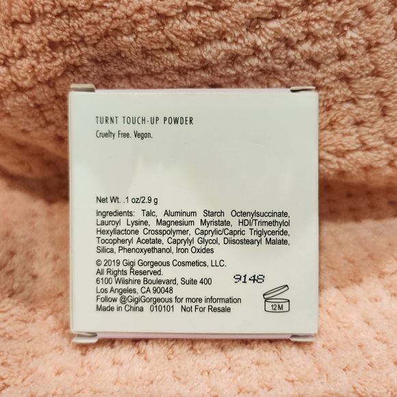 5/$25🆕️Turnt Touch-Up Powder - Picture 3 of 6